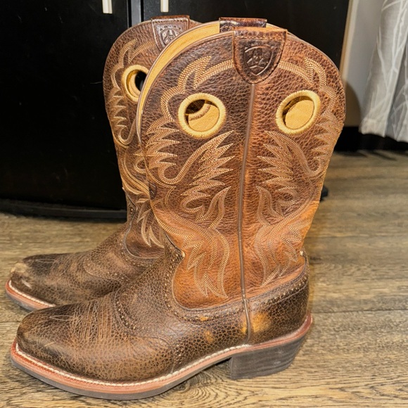 Ariat Other - ARIAT Boots Size 9.5 D